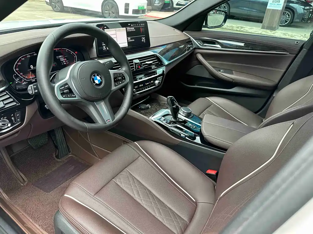 BMW 5 Series 2022