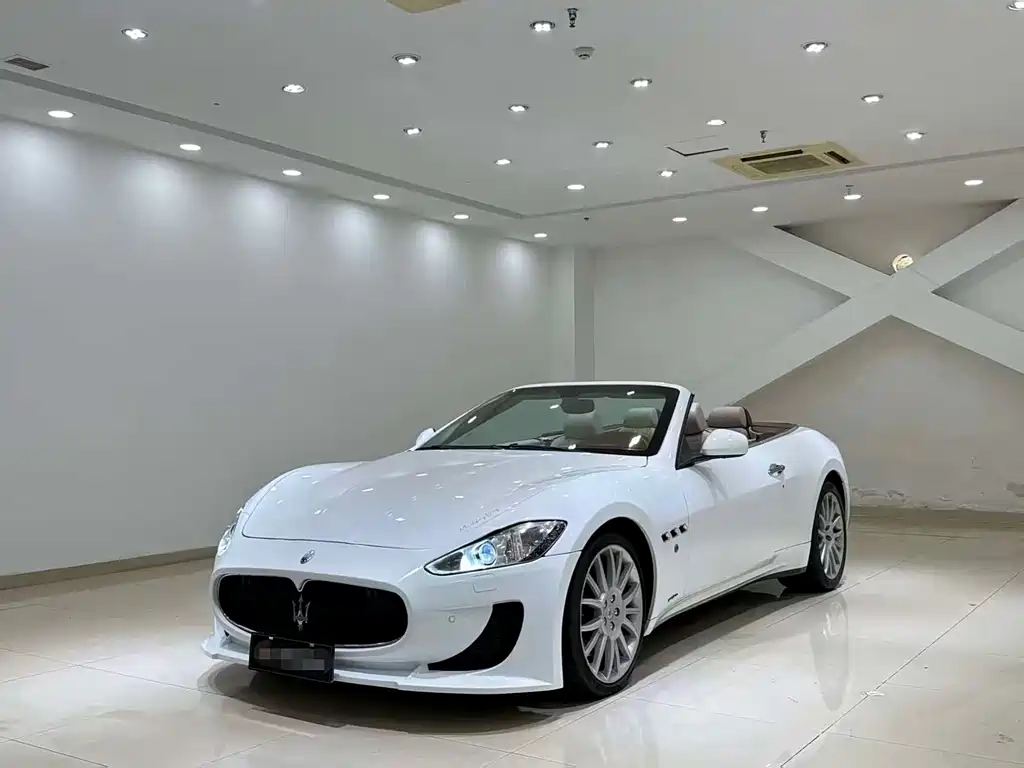 Maserati GranCabrio 2011