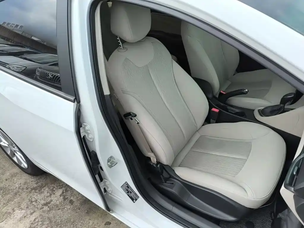 Buick Excelle GT 2019 — фото 25
