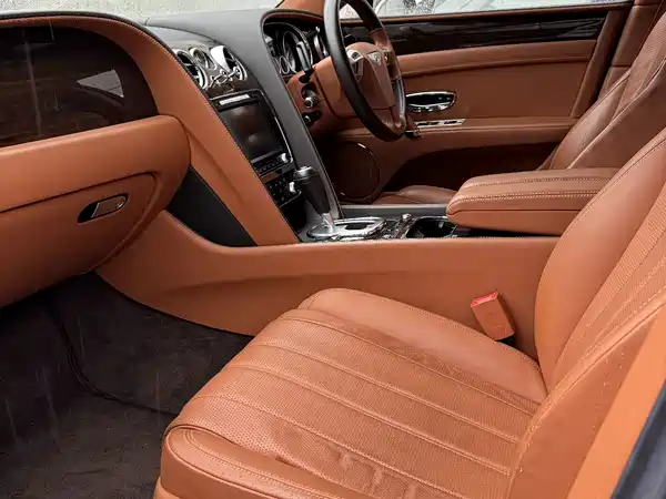 Bentley Flying Spur 2015