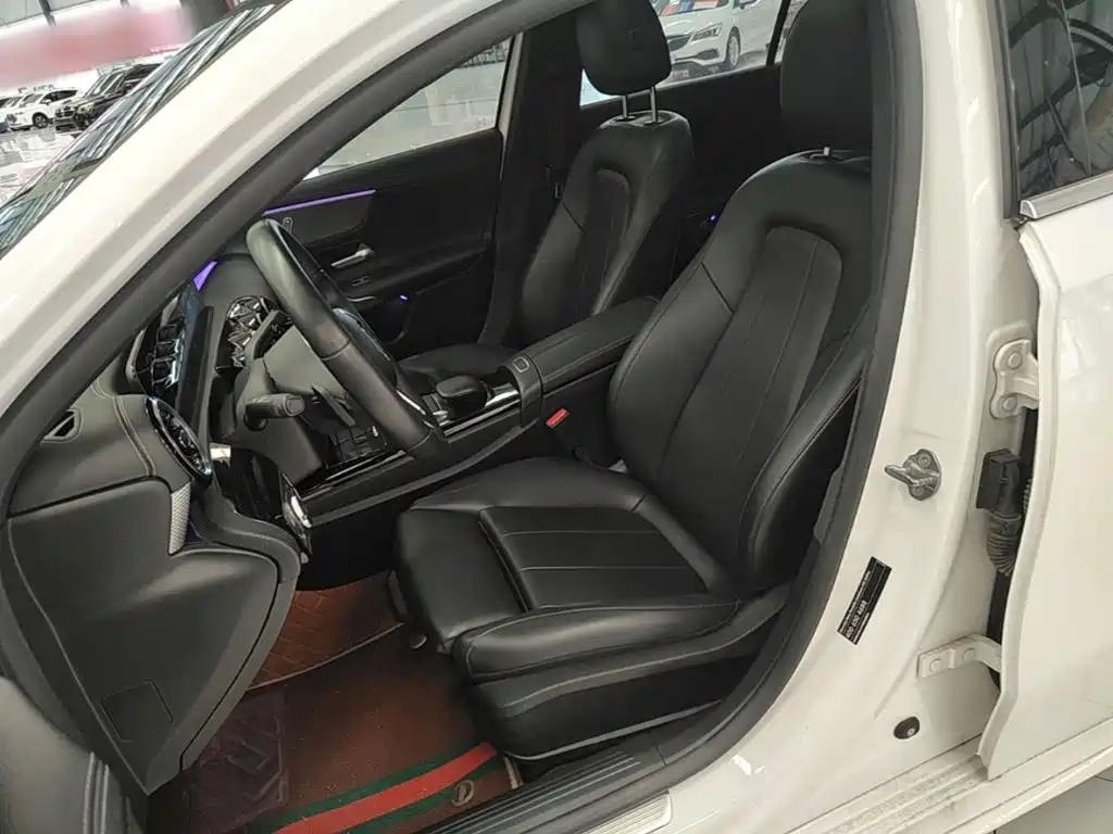 Mercedes-Benz A-Class 2021 — фото 15