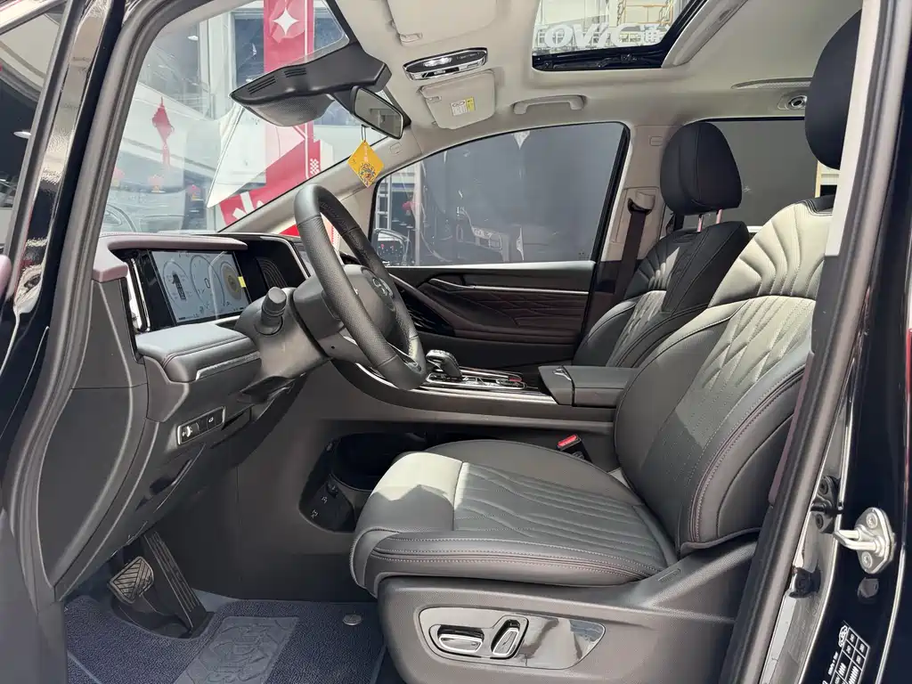 GAC Motor Trumpchi M8 2025 — фото 10