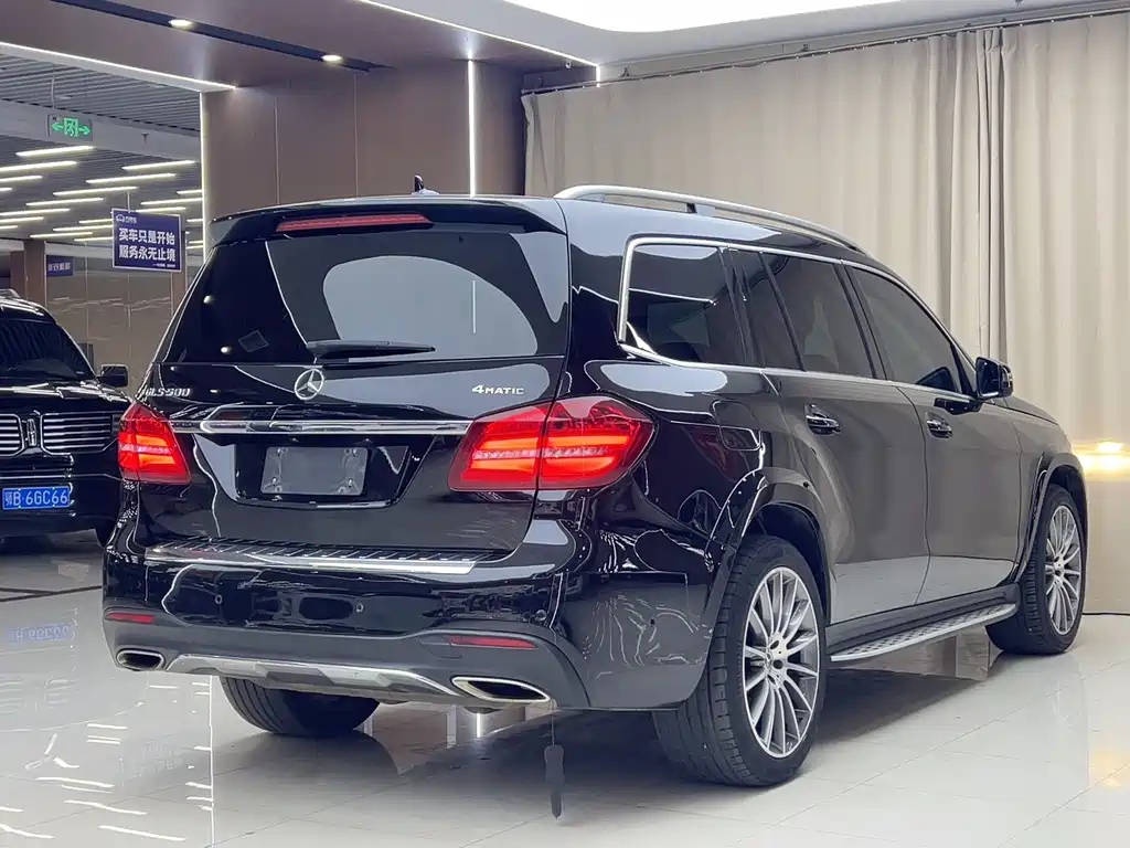 Mercedes-Benz GLS 2017 — фото 16