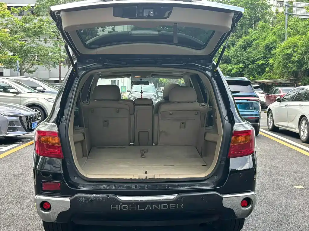 Toyota Highlander 2011 — фото 9