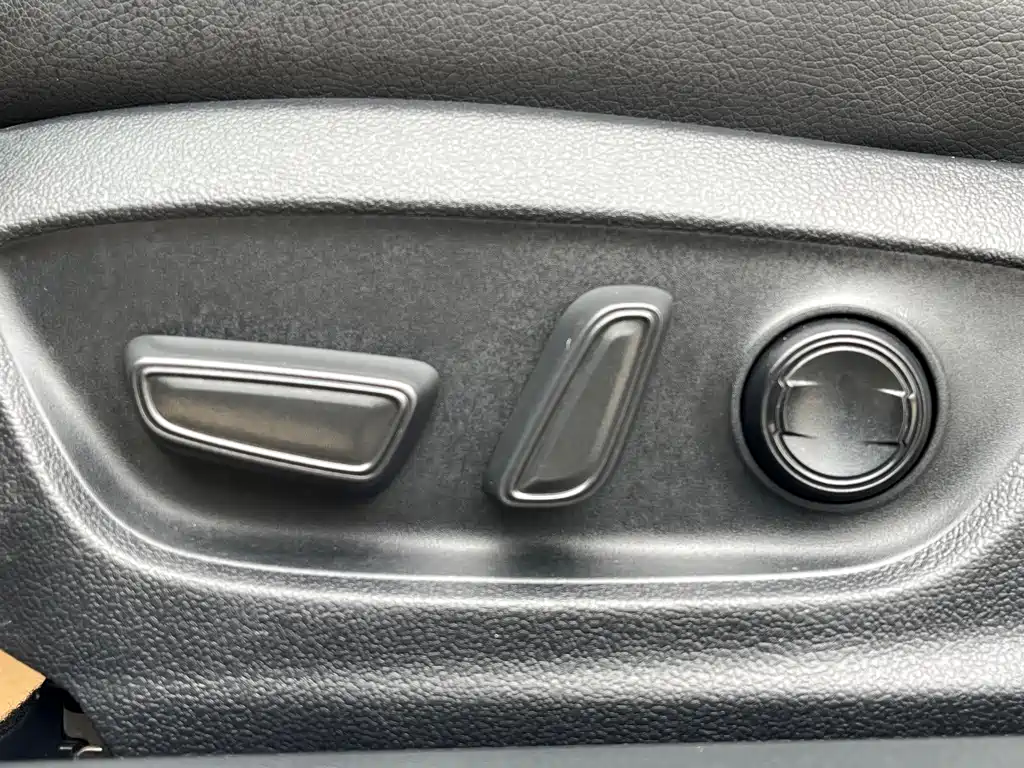 Toyota Camry 2020 — фото 14