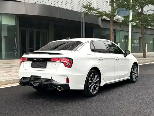 Lynk & Co 03 2019