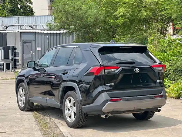 Toyota RAV4 2021
