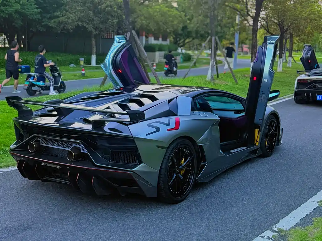 Lamborghini Aventador 2014 — фото 9