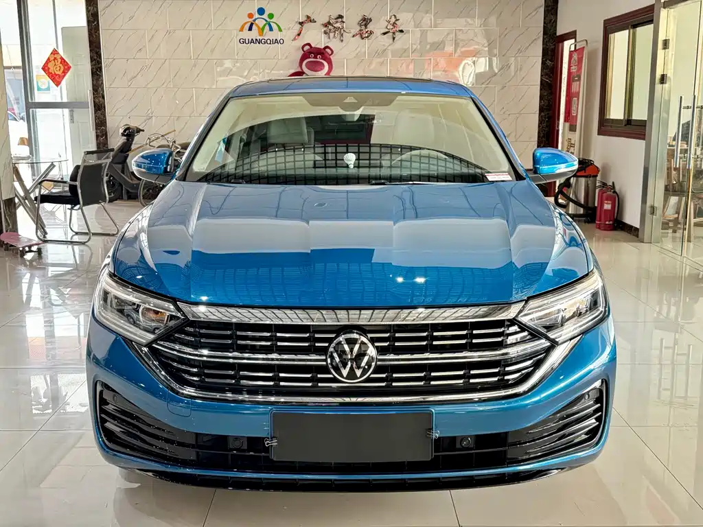 Volkswagen Sagitar 2022
