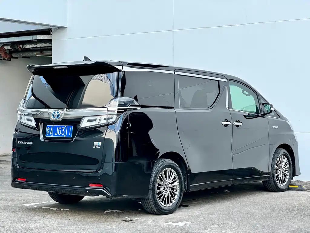 Toyota Vellfire 2021 — фото 10
