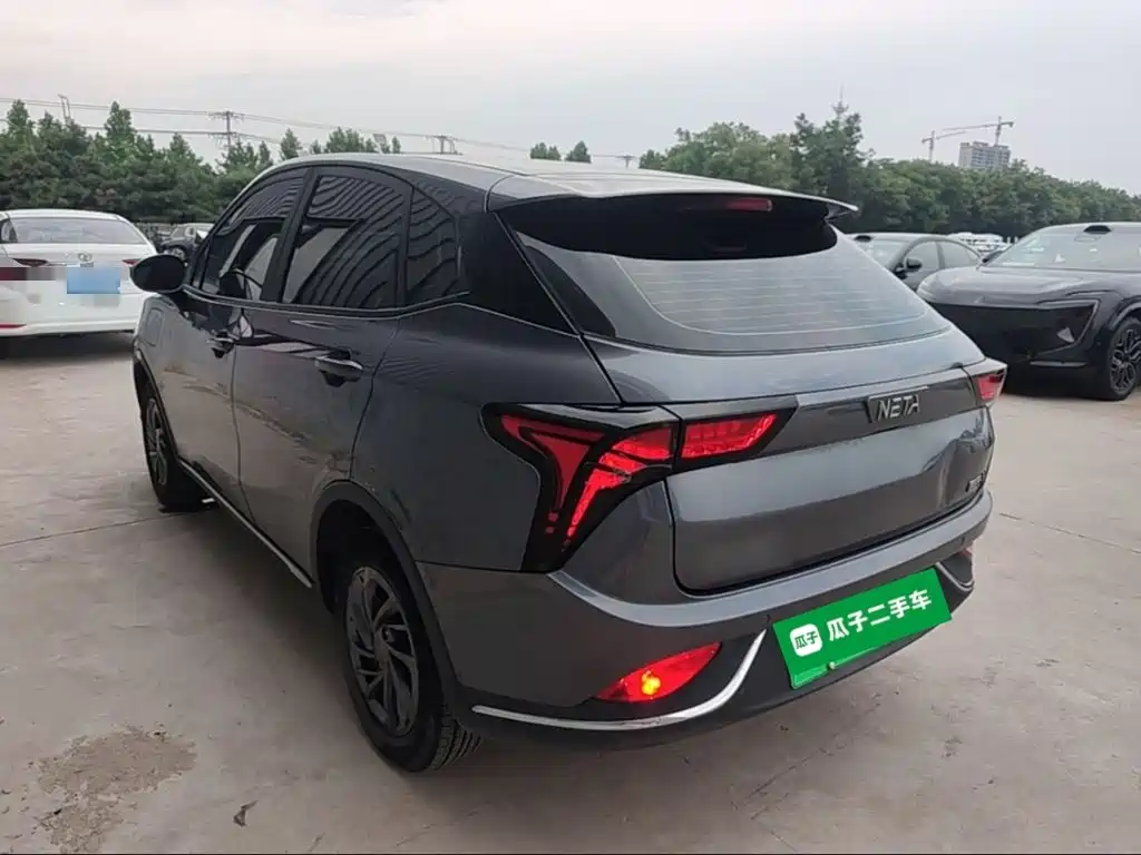 Neta V 2022