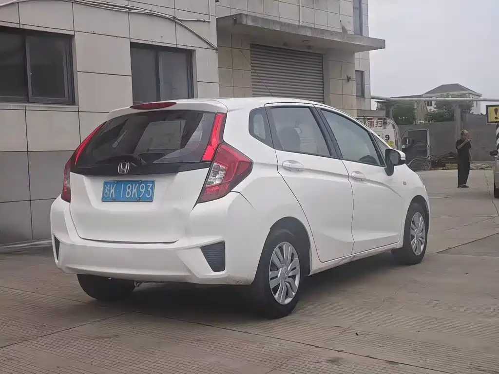 Honda Fit 2016 — фото 9