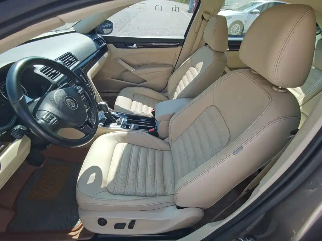 Volkswagen Passat 2015 — фото 18