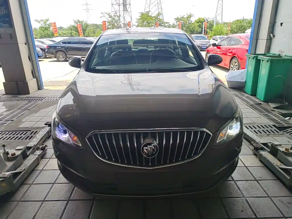 Buick Excelle 2015 — фото 3