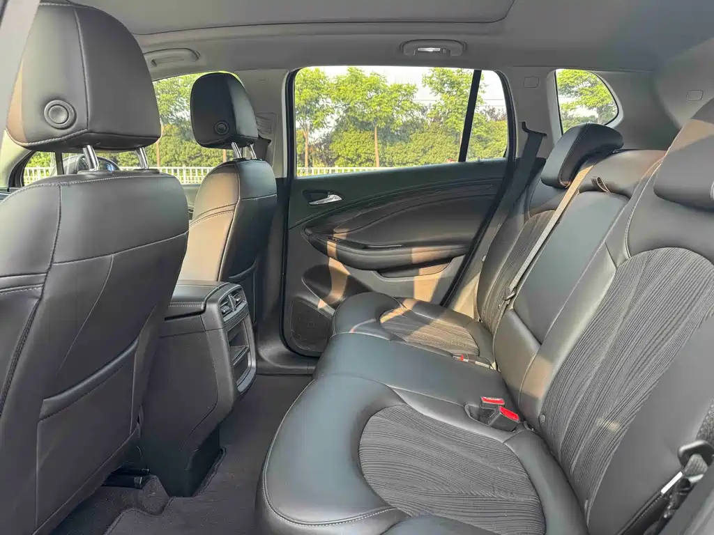 Buick Envision Plus 2018 — фото 15