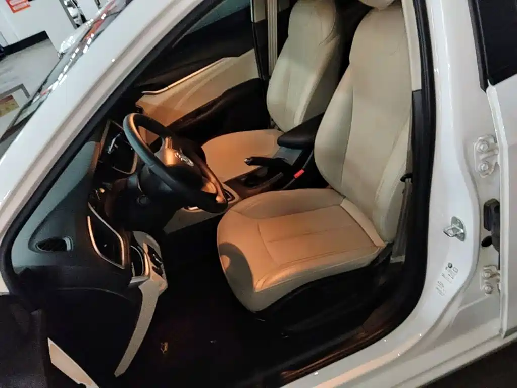 Buick Excelle 2020 — фото 15