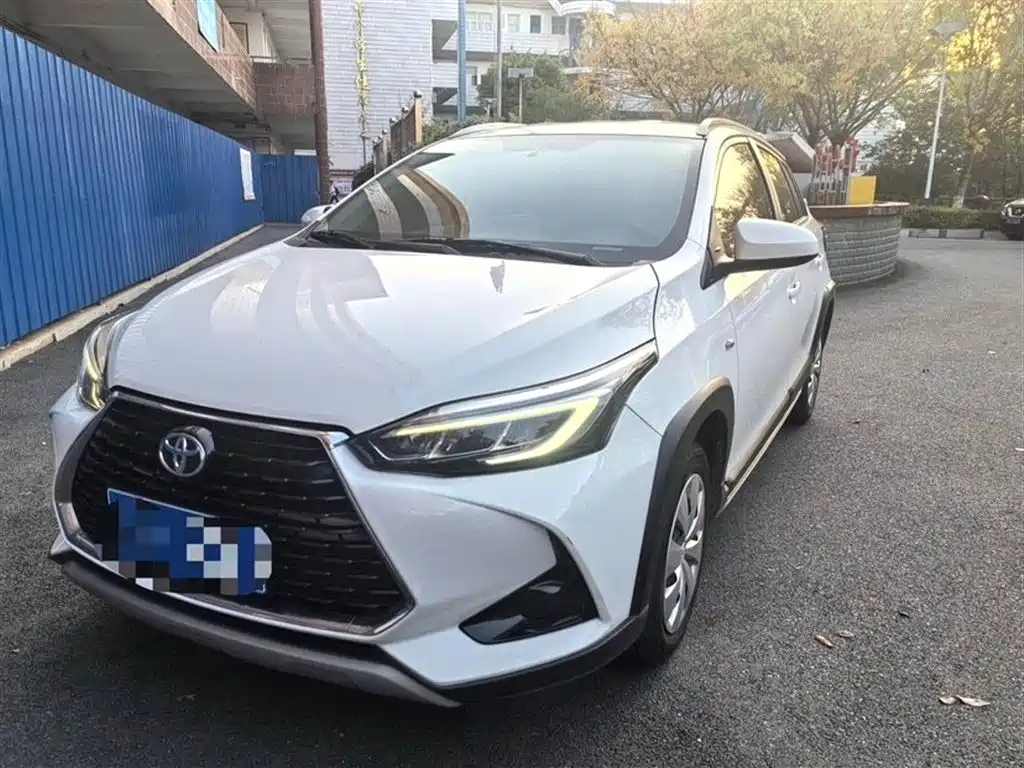Toyota Yaris L 2022