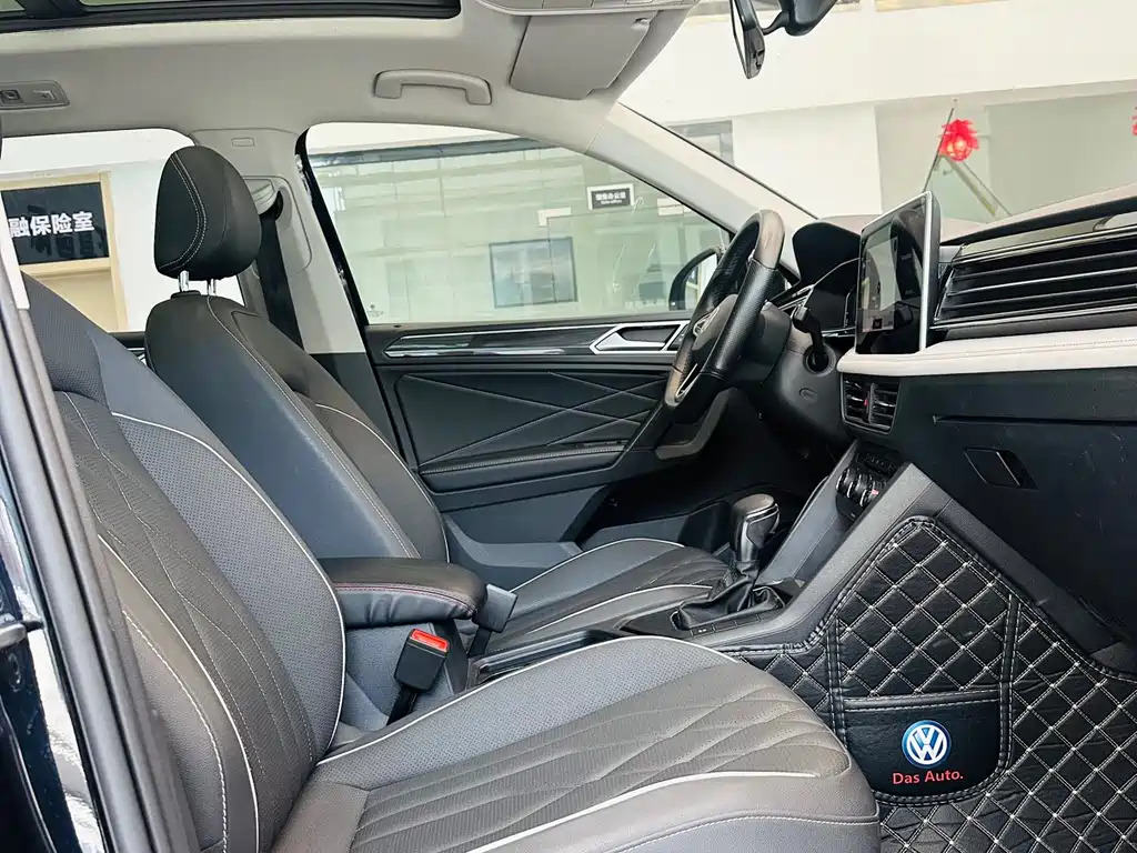 Volkswagen Tiguan L 2022 — фото 11