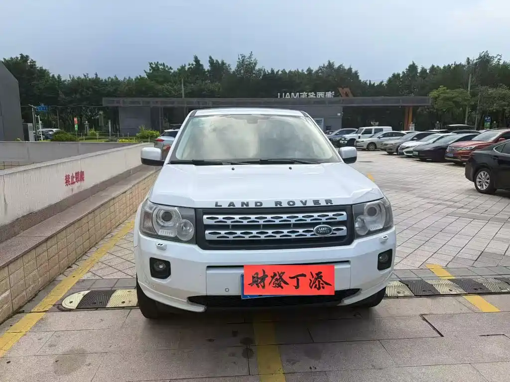 Land Rover Freelander 2 2012 — фото 2