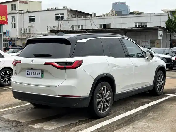NIO ES8 2020