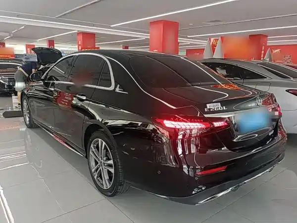 Mercedes-Benz E-Class 2023