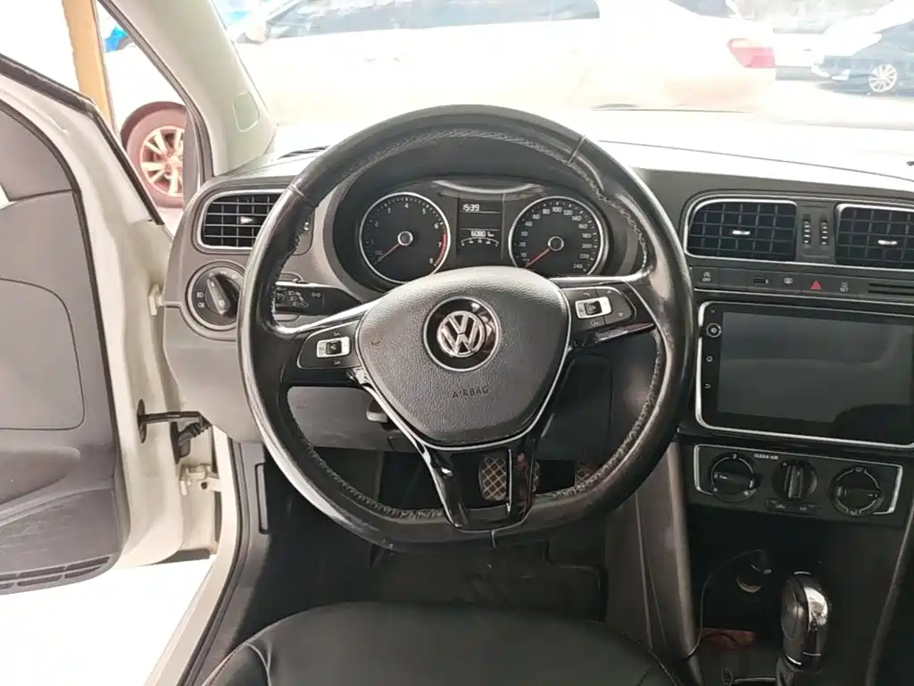 Volkswagen Polo 2019 — фото 11
