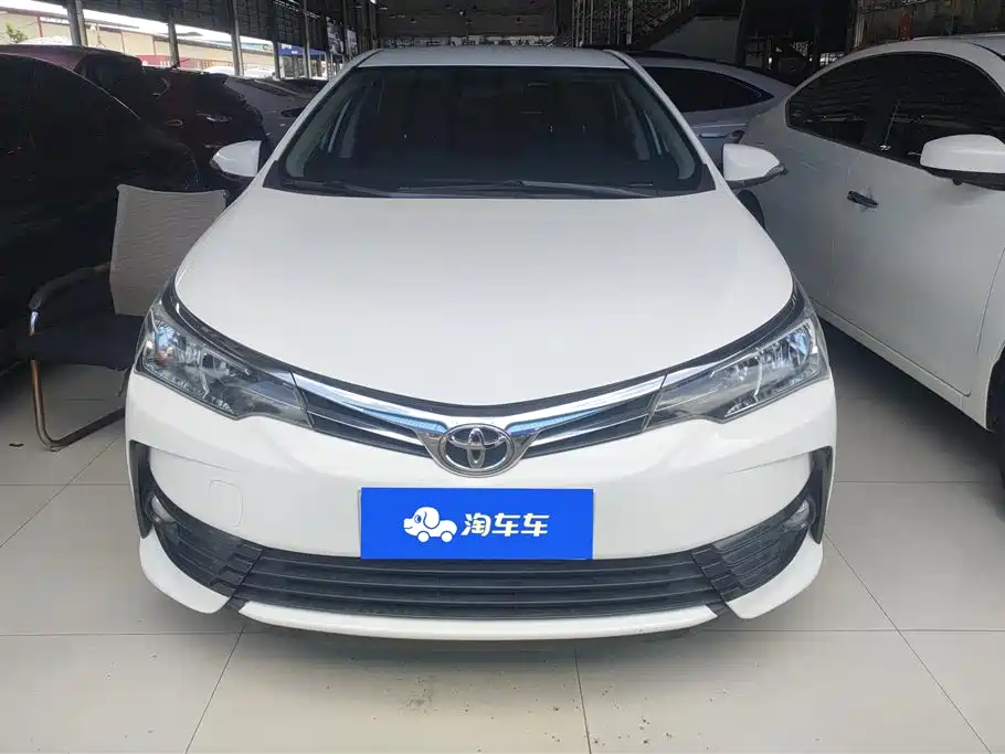Toyota Corolla 2018 — фото 2