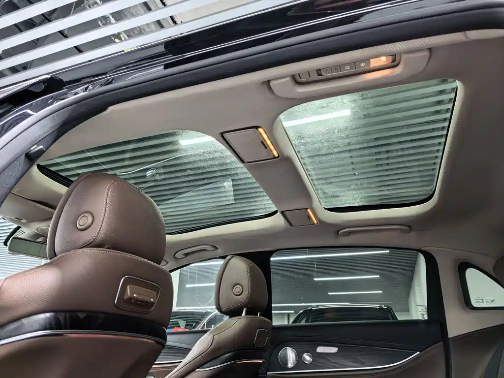Mercedes-Benz E-Class 2020 — фото 10
