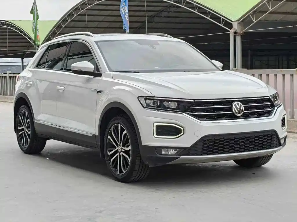Volkswagen T-Roc 2021 — фото 3