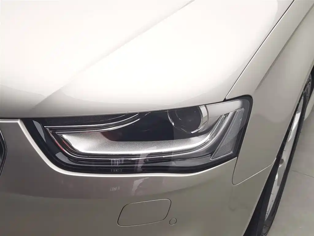 Audi A4L 2015 — фото 7