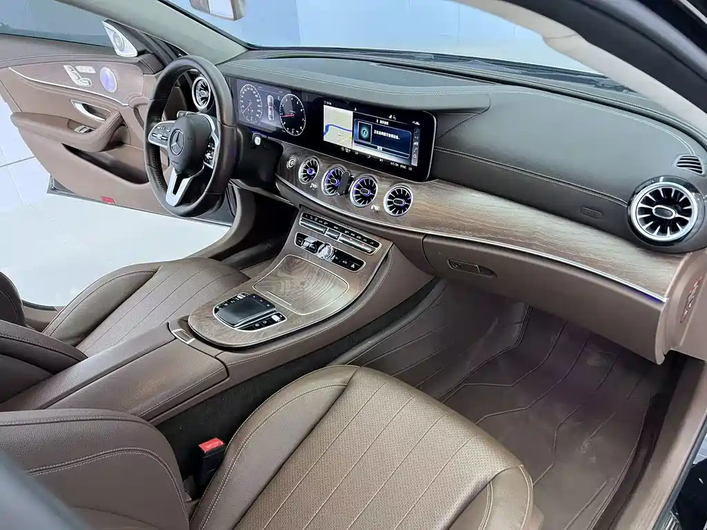 Mercedes-Benz E-Class 2019 — фото 10
