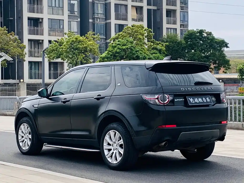 Land Rover Discovery Sport 2017 — фото 3