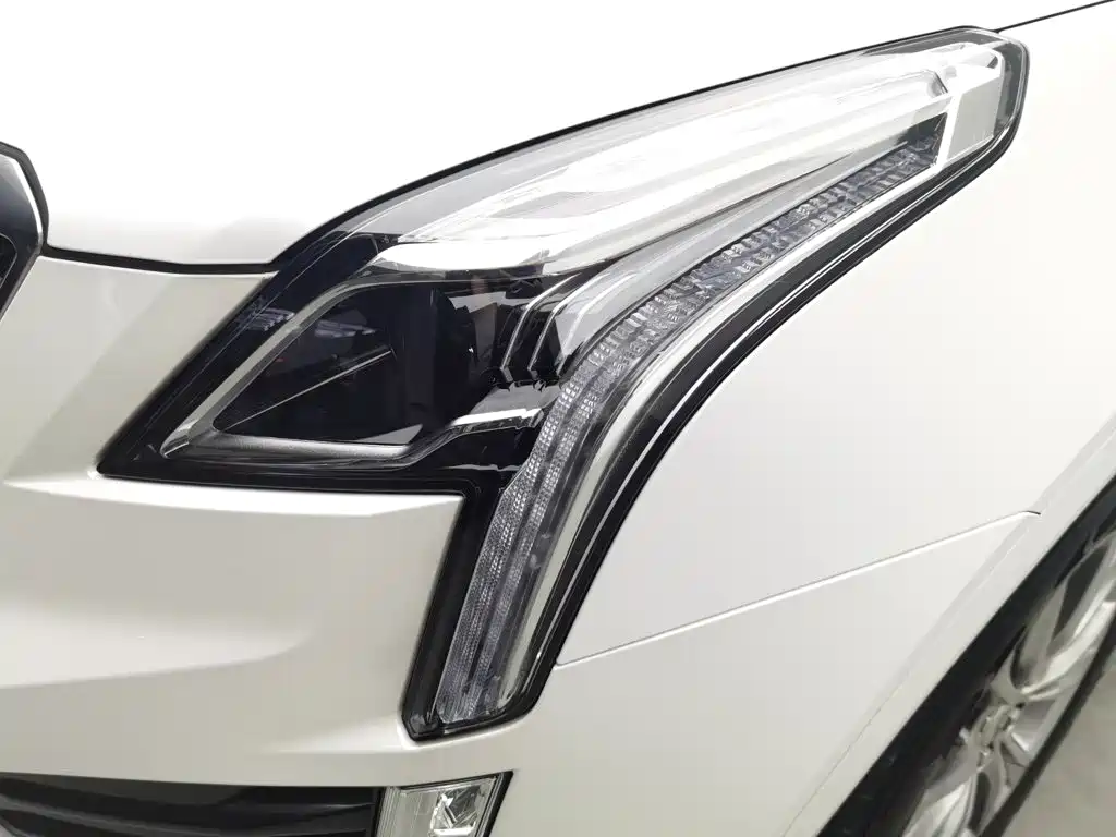 Cadillac XT5 2021 — фото 7