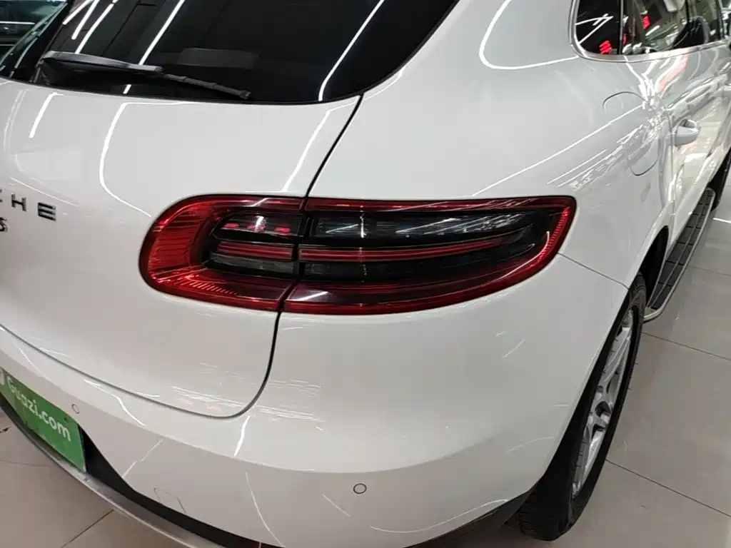 Porsche Macan 2017 — фото 8