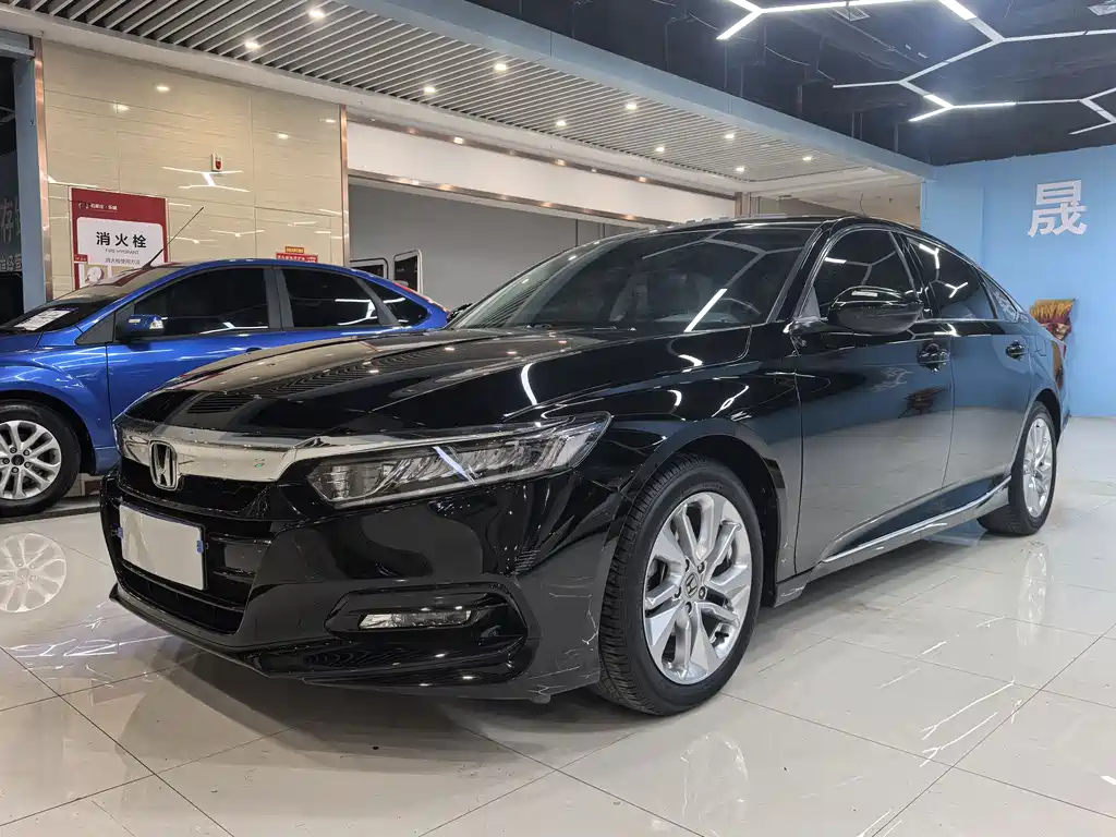 Honda Accord 2021 — фото 1