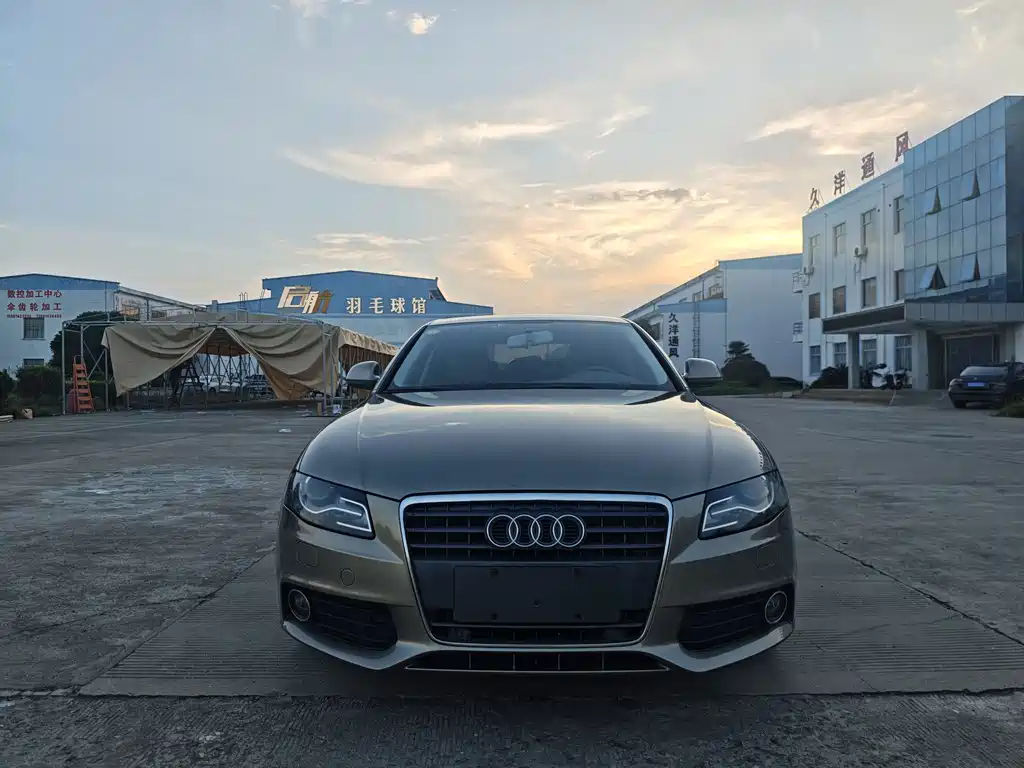 Audi A4L 2012
