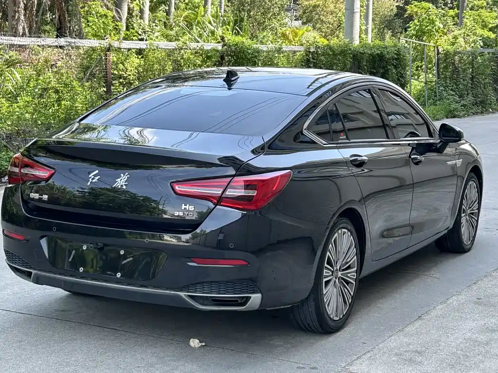 Hongqi H5 2021 — фото 12
