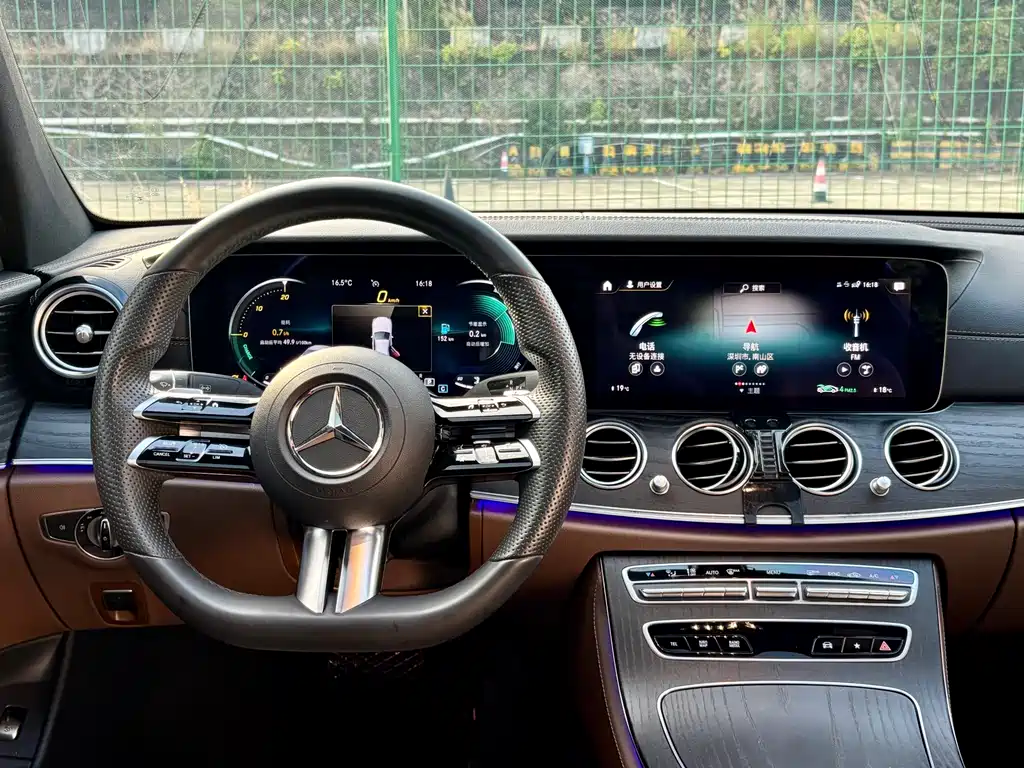 Mercedes-Benz E-Class 2022 — фото 14
