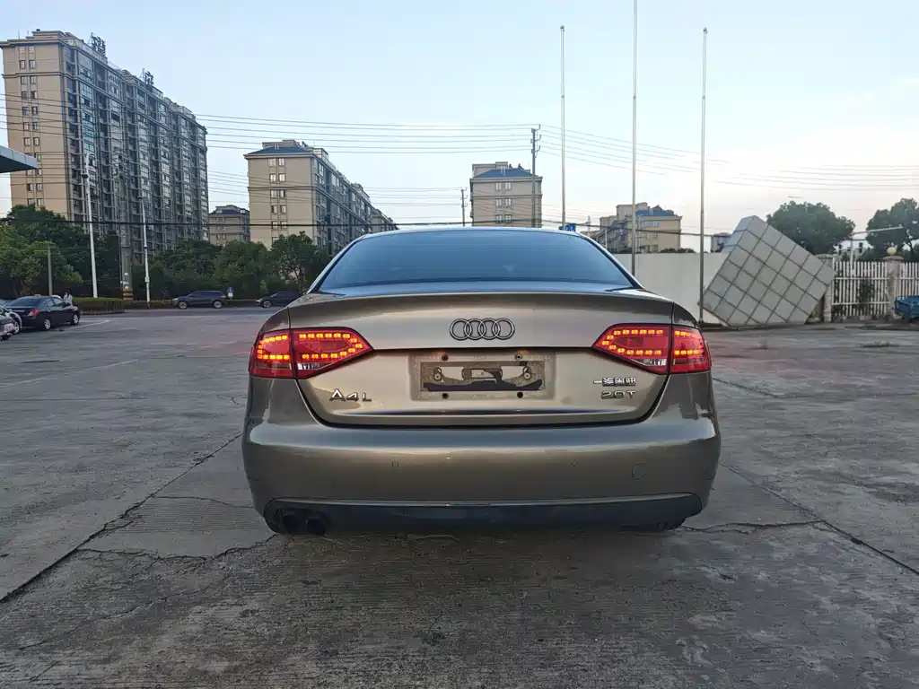 Audi A4L 2012