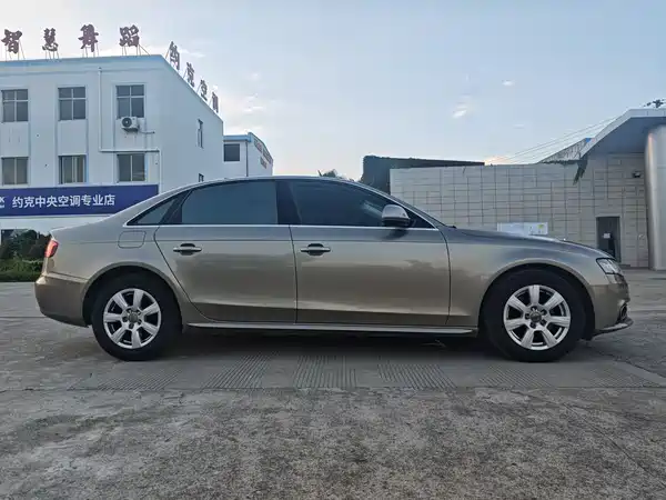 Audi A4L 2012