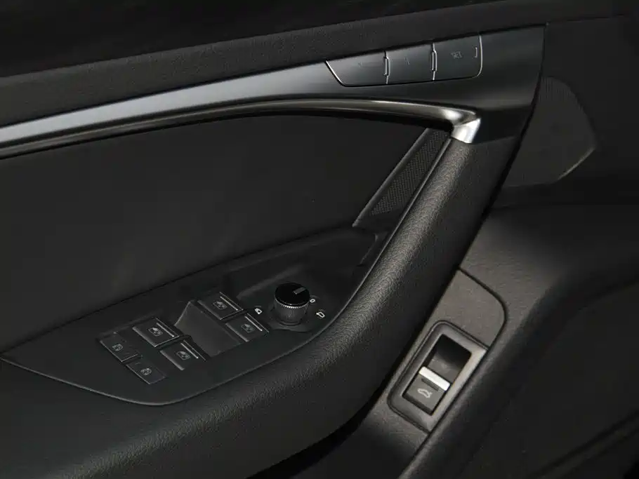 Audi A6L 2024 — фото 28