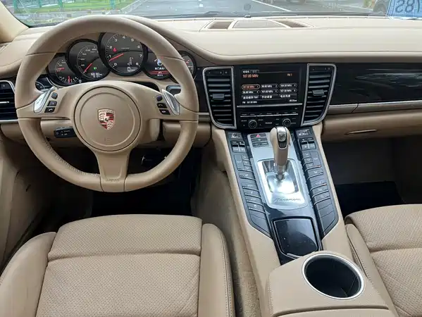 Porsche Panamera 2013
