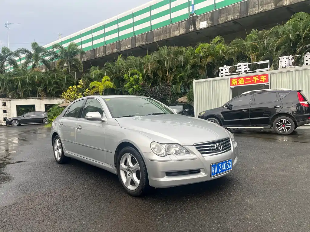 Toyota Reiz 2010