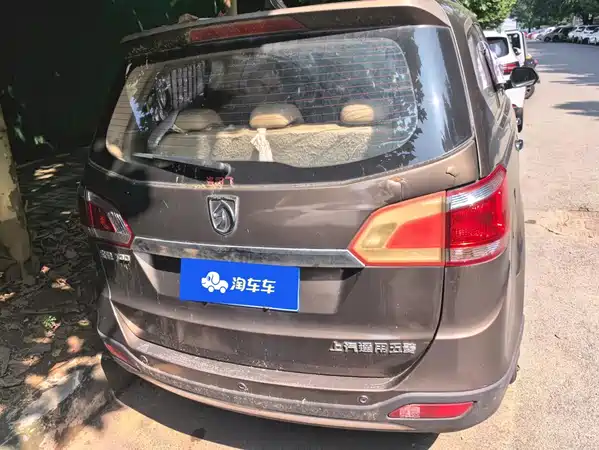 Baojun 730 2015
