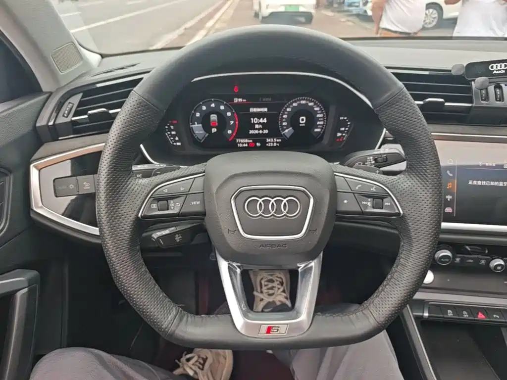 Audi Q3 Sportback 2020 — фото 11