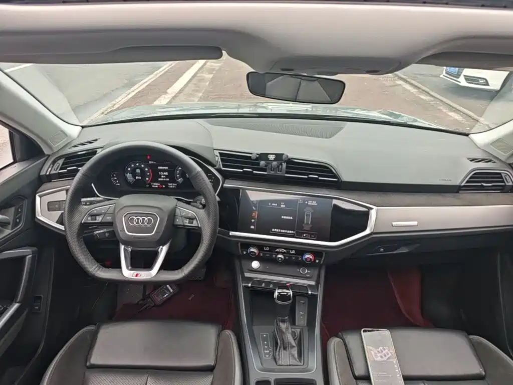 Audi Q3 Sportback 2020 — фото 10