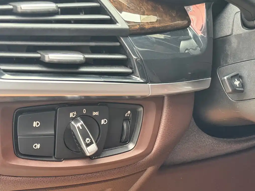 BMW X5 2017 — фото 16