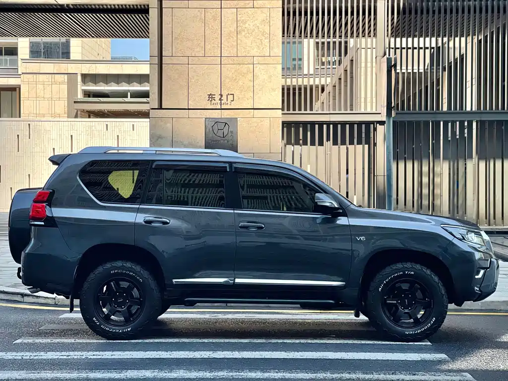 Toyota Prado 2019 — фото 6