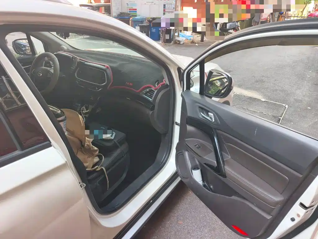 GAC Trumpchi GS4 2015 — фото 20