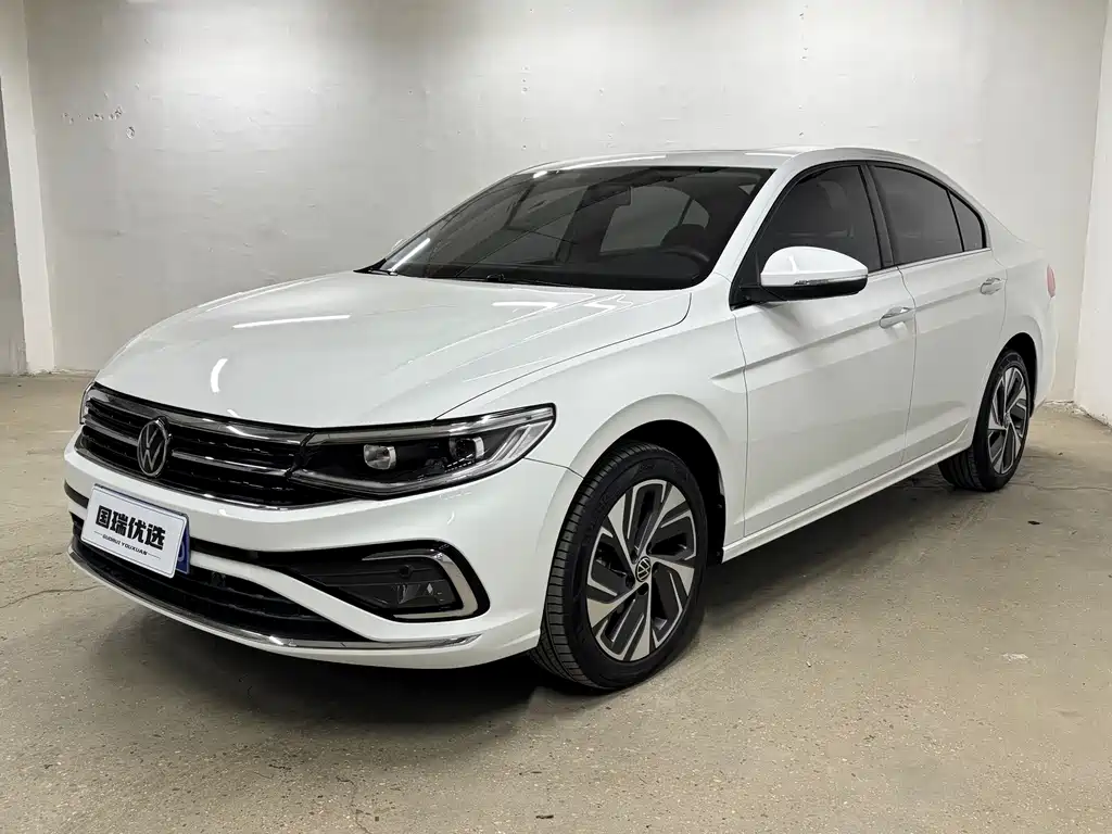 Volkswagen Bora 2023